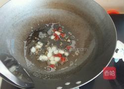猪肉炖粉条的做法图解3