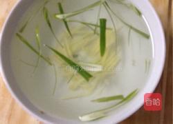 紫菜鱼米汤的做法图解2