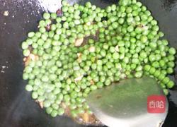 快豆炒红辣椒的做法图解5
