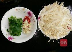 凉拌金针菇的做法图解2