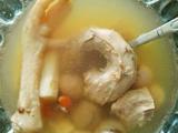 药膳鸡汤