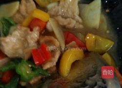 彩椒炒肉片的做法图解2