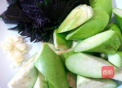 紫苏焖绿茄子的做法图解1