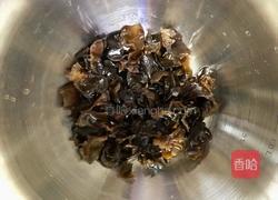 洋葱木耳毛豆炒牛肉的做法图解3