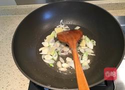 鸡翅根炖肉蘑的做法图解4