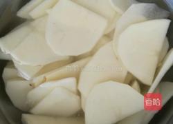 青椒土豆片的做法图解1