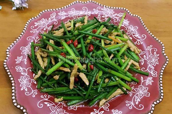 韭菜花炒肉丝的做法 菜谱 香哈网