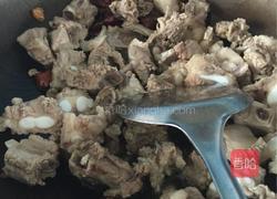 土豆烧排骨的做法图解5