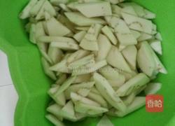 油面筋烧茄子的做法图解1