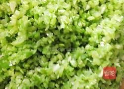 猪肉豆角饺子的做法图解3