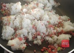 酱油炒饭的做法图解4