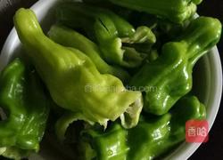 虎皮青椒的做法图解1