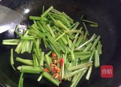素炒香芹杆的做法图解5