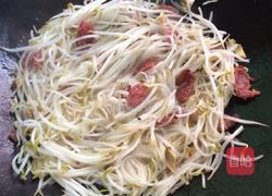 腊肠炒芽菜的做法图解6