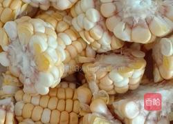 玉米腊排骨的做法图解2