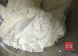 叮当猫小蛋糕的做法图解2