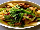 土豆炖鸡块
