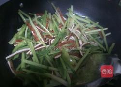 芹菜辣椒炒豆干的做法图解3