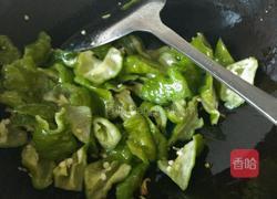 青椒炒牛肉的做法图解4