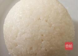 足球饭团的做法图解1