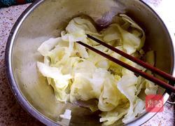 香菇包菜馄饨的做法图解1