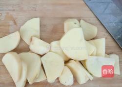土豆炖豆角的做法图解2