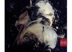 鲜美鱼头汤的做法图解5
