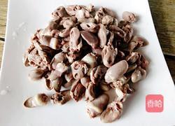 双椒炒鸡心的做法图解3