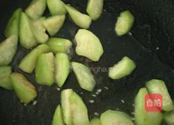 丝瓜炒荔枝的做法图解5