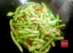 炖豆角土豆拉皮的做法图解7