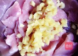洋葱炒肉的做法图解2