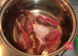 鱼腥草猪骨汤的做法图解1
