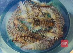 葱油鲜蛏九节虾的做法图解2