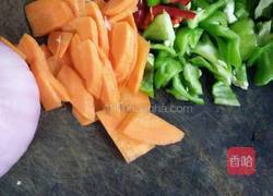 土豆烧牛肉拌面的做法图解2