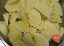 土豆烧牛肉拌面的做法图解3