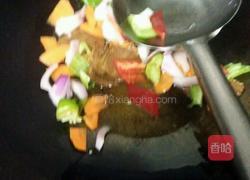 土豆烧牛肉拌面的做法图解7