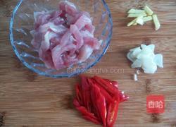芹菜炒肉的做法图解2