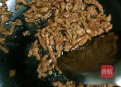 白萝卜炒芹菜肉丝的做法图解3
