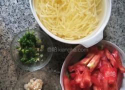 番茄炒土豆丝的做法图解1