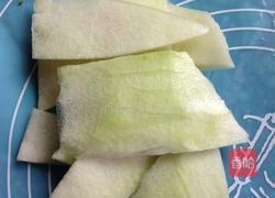 西瓜皮拌青瓜的做法图解1