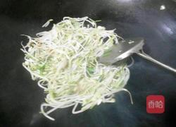清炒绿豆芽的做法图解5