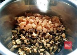 香菇鸡肉包的做法图解2