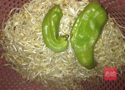 酸辣绿豆芽的做法图解1