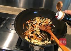 卷心菜炒面的做法图解5
