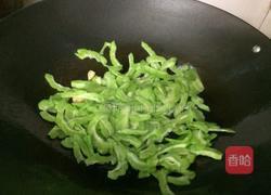 苦瓜炒鸡蛋的做法图解5