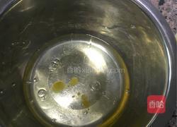 抹茶戚风蛋糕的做法图解3