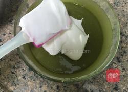抹茶戚风蛋糕的做法图解5