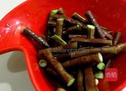  香菇绿豆芽的做法图解2