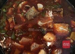 黄豆芽炖香辣鱼的做法图解11