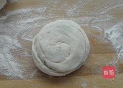 烫面葱花饼的做法图解7